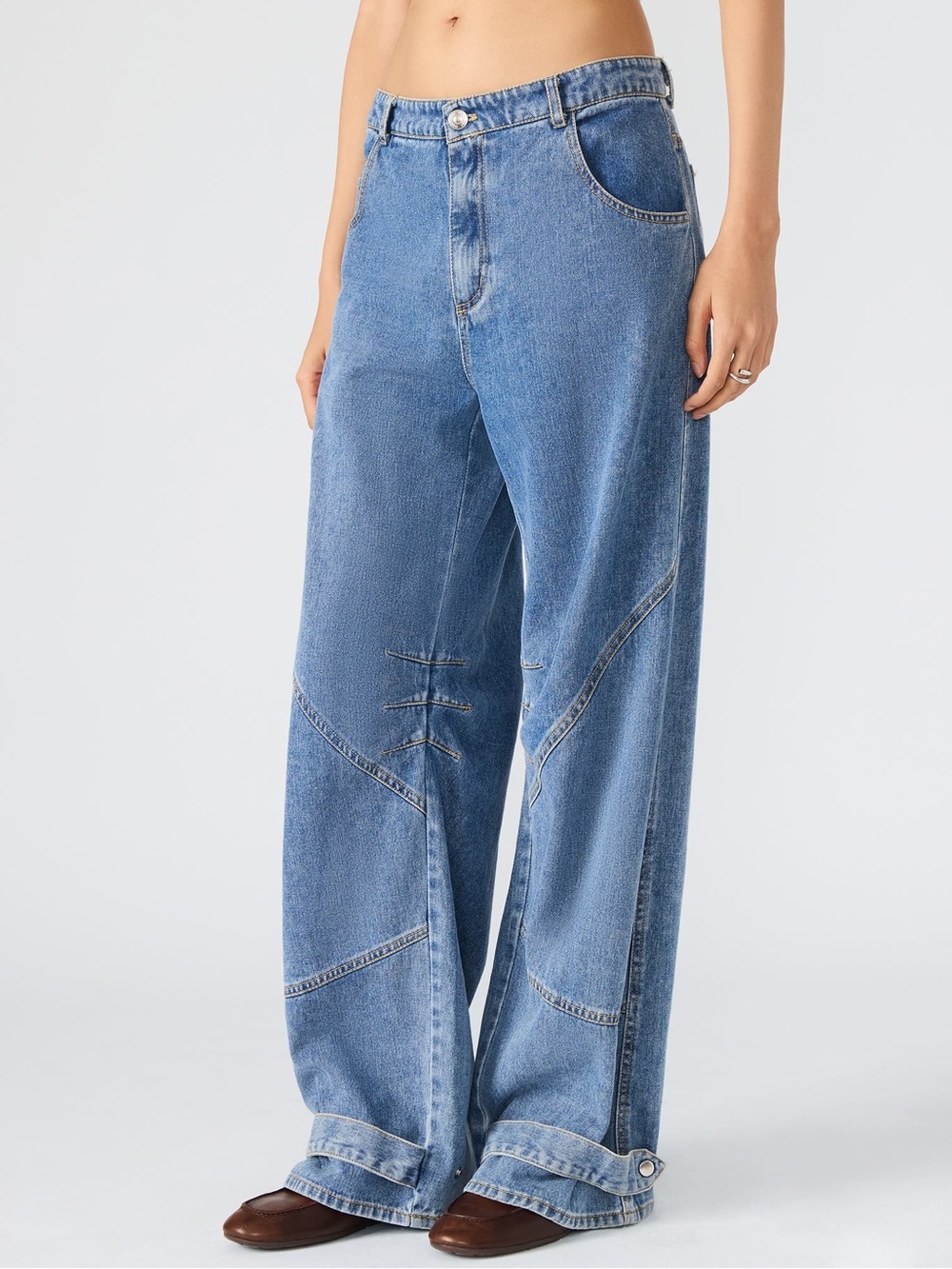 NWT- STEVE MADDEN Tre Denim Mid Rise Wide Leg Adjustable Ankle Strap Jeans